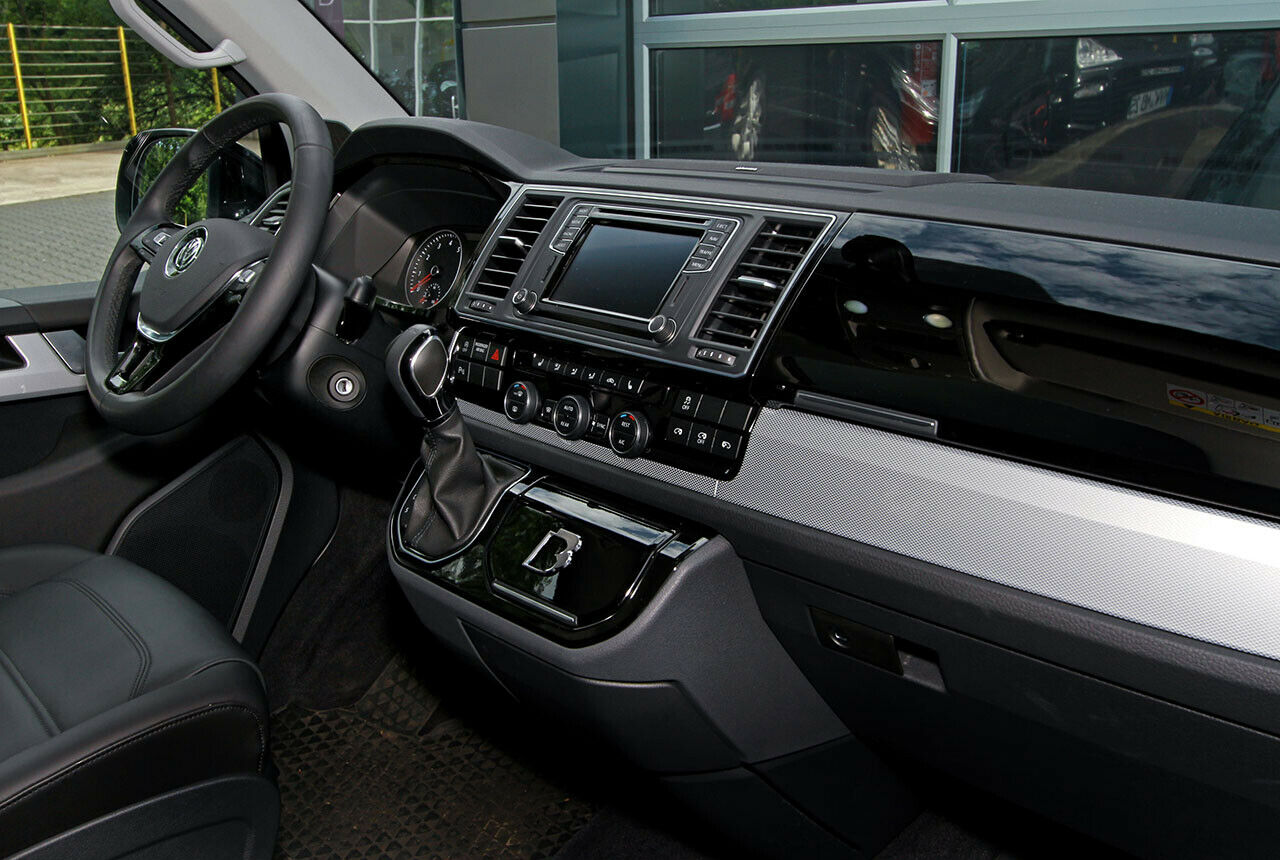 Das Cockpit des T6 ändert sich durch die B&B-Behandlung nur wenig