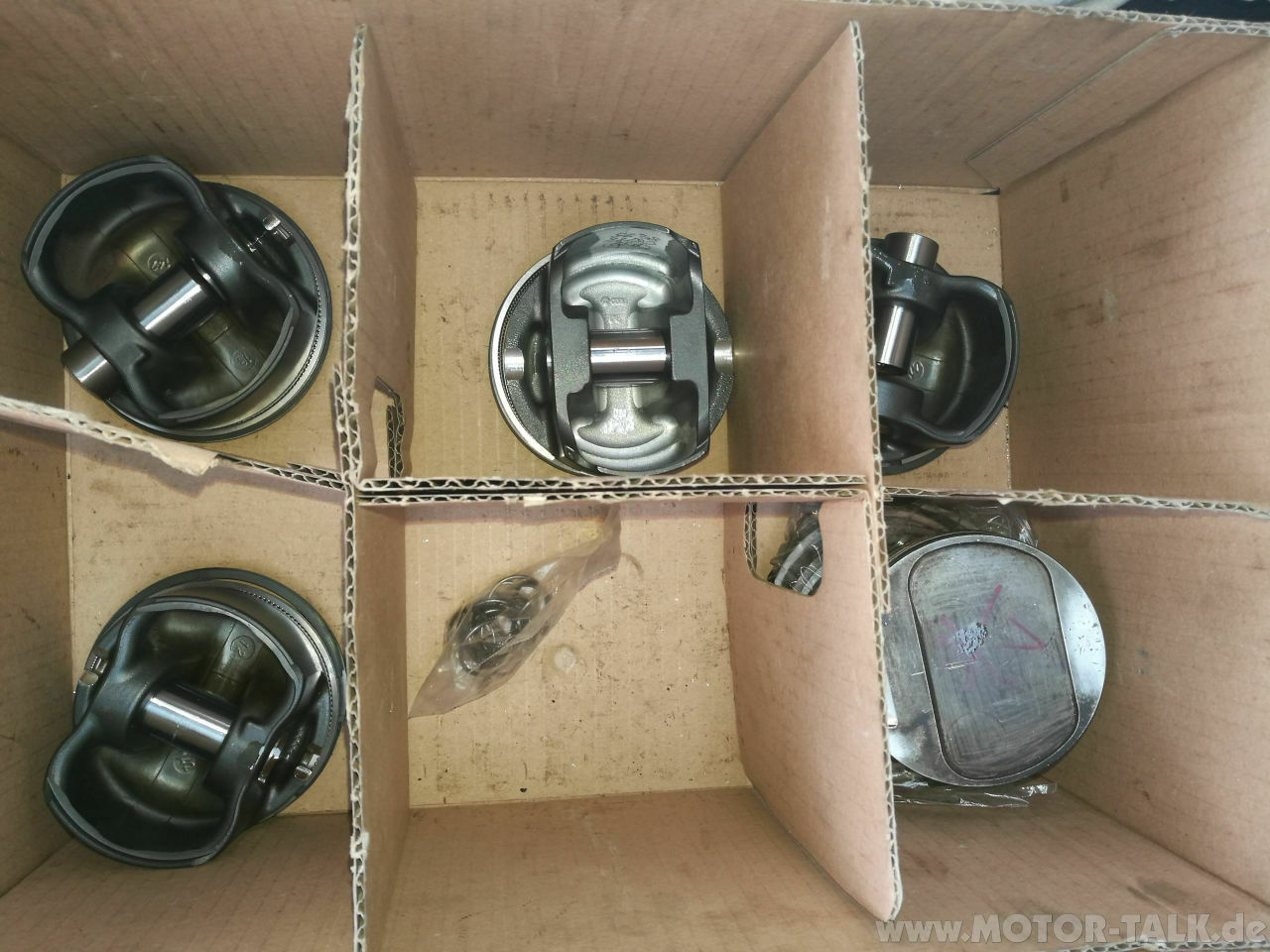 BBK Restauration Teil 7 Kolben sind drin!