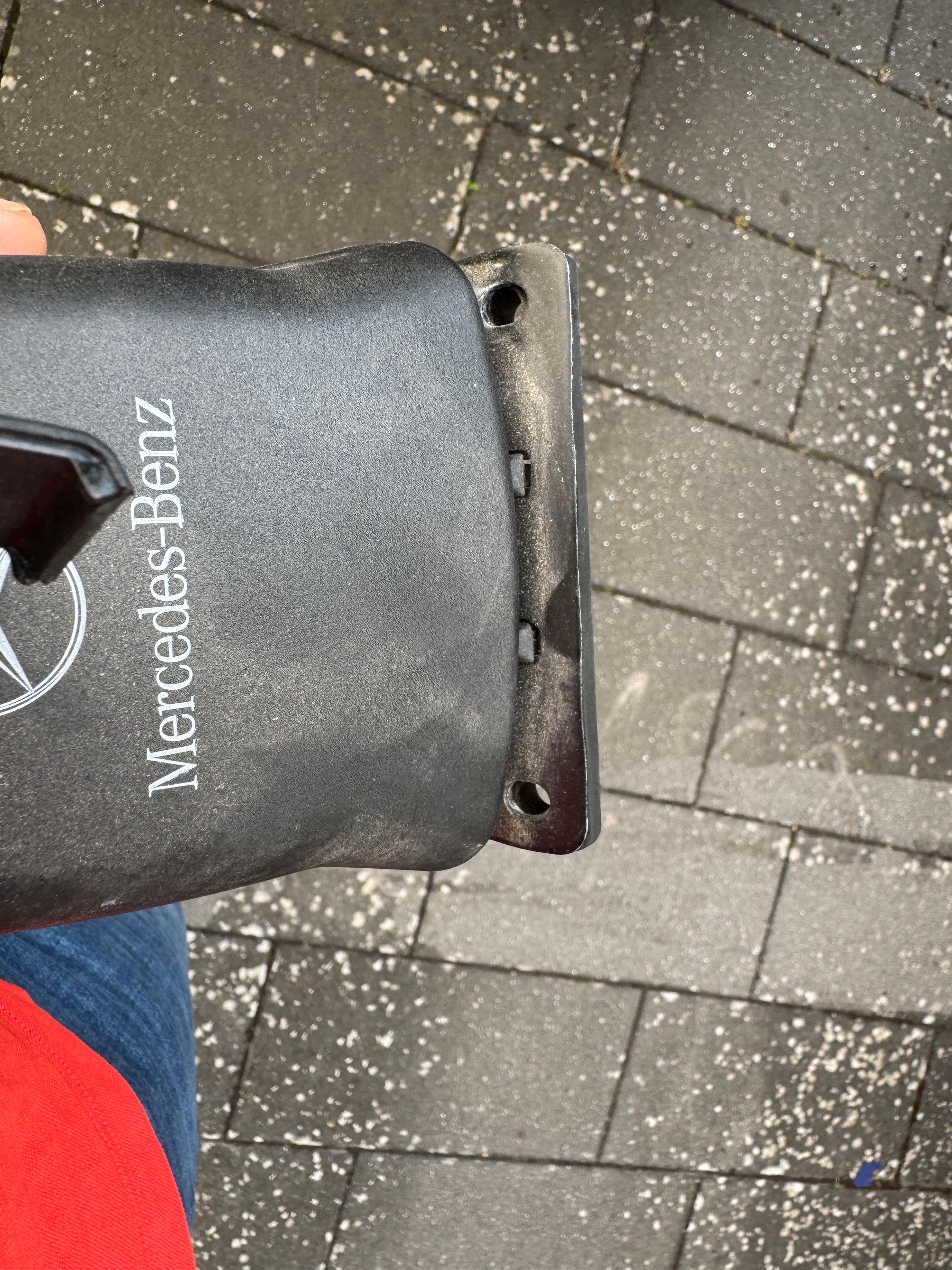 Befestigung Dachträger mit Schrauben