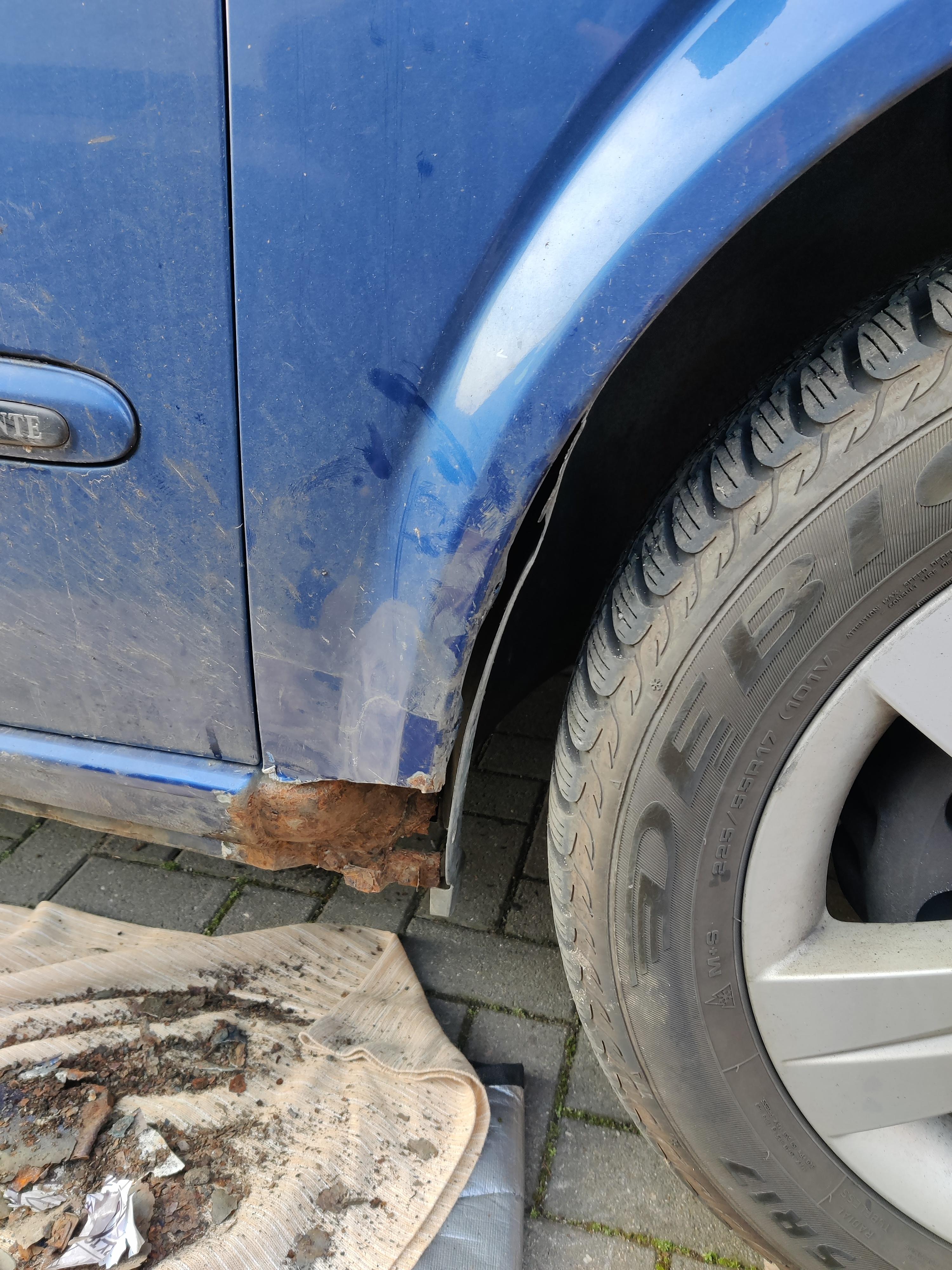 Befestigung Kotflügel Viano W639 MOPF