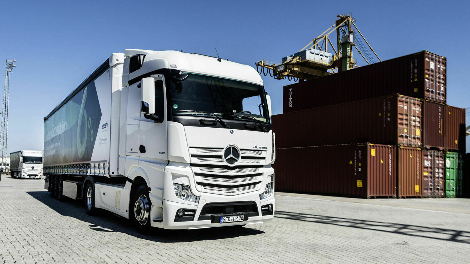 Die Motoren des Actros leisten zwischen 326 und 625 PS, das Drehmoment liegt zwischen 1.700 und 3.000 U/min