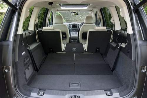 Der Kofferraum im Ford Galaxy kann bis zu 2.339 Liter fassen. Mit sieben Sitzen schrumpft die Zuladung auf 300 Liter