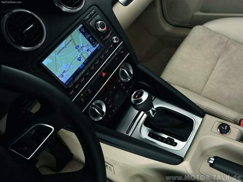 Audi-a3-sportback-2011-1280x960-wallpaper-0b