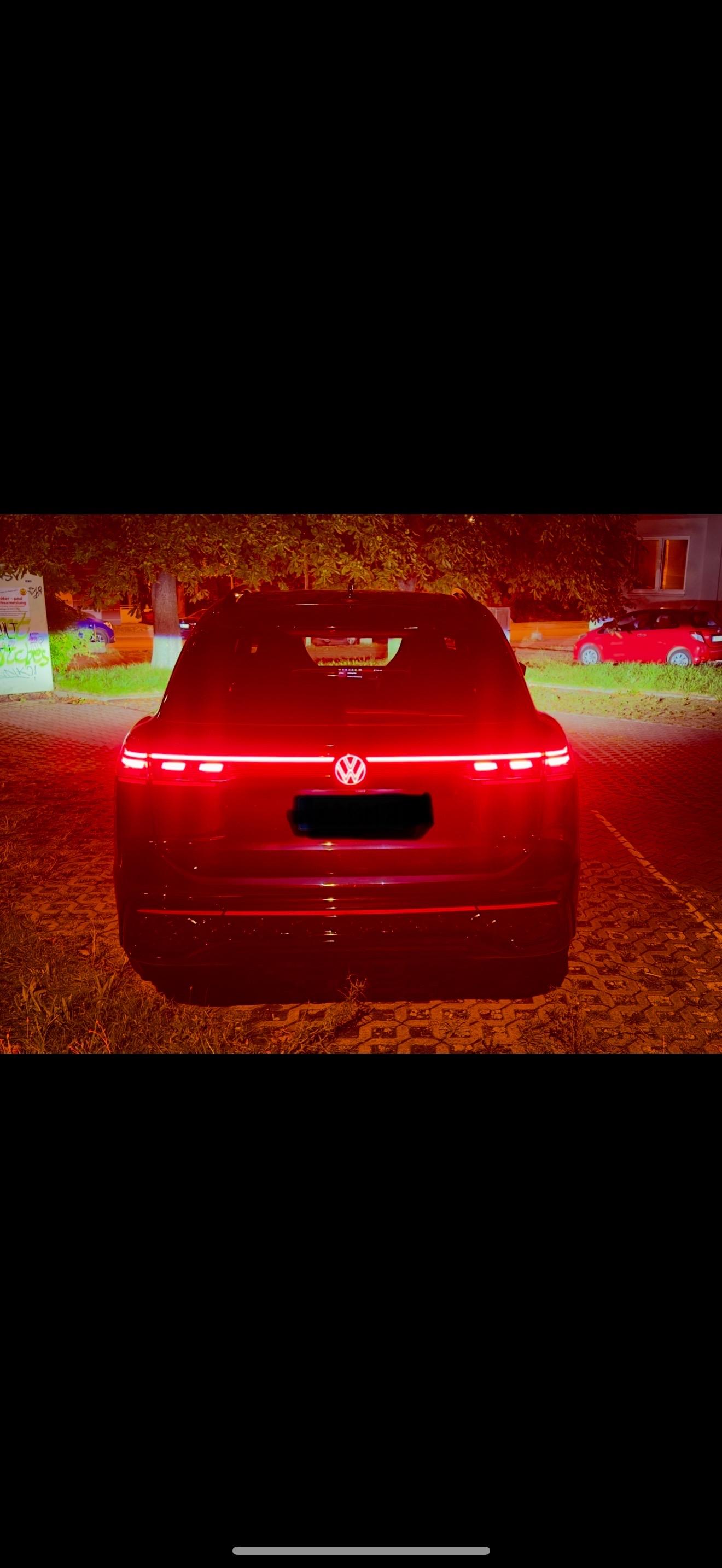 Beleuchtetes VW-Logo