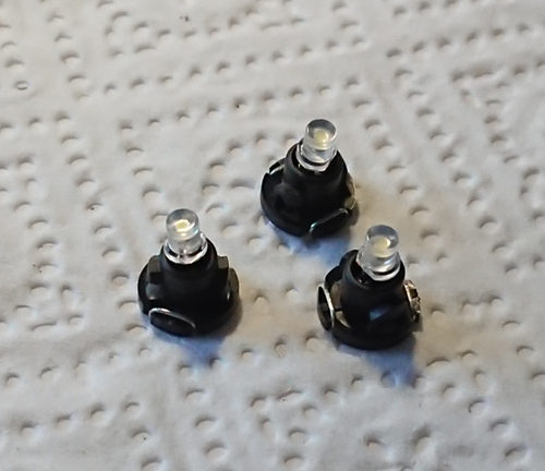 Fertige Lämpchen für Lichtschalter