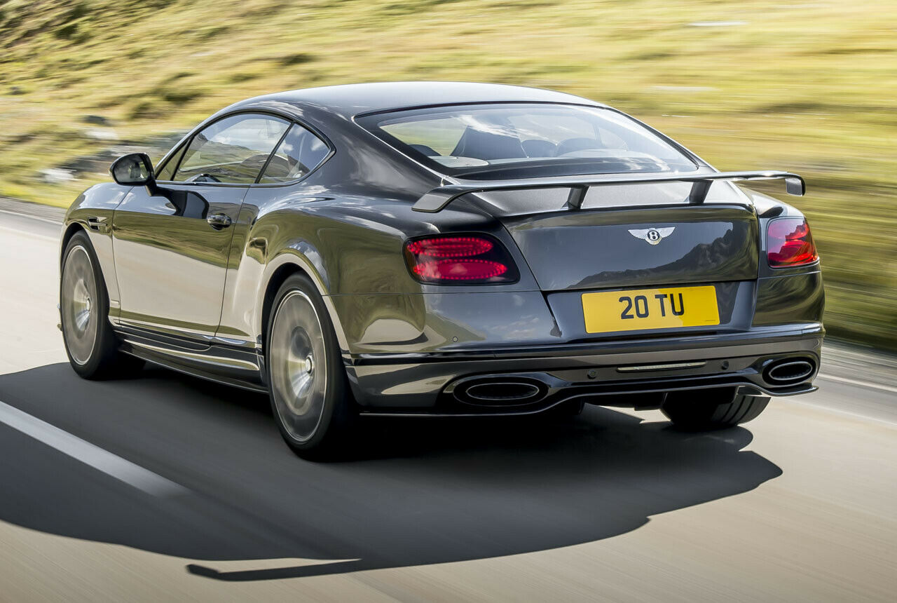 Laut Bentley beschleunigt der 2,3-Tonner in 3,5 Sekunden auf Tempo 100
