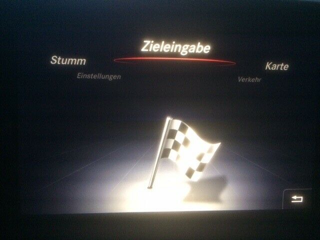Benutzeroberfläche Map Pilot wird an Comand angepasst