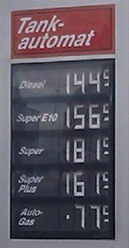 Super 1,819