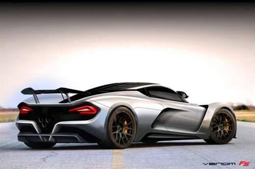 Die Heckpartie erinnert an den McLaren P1. Der neue Flügel bringt mehr Abtrieb