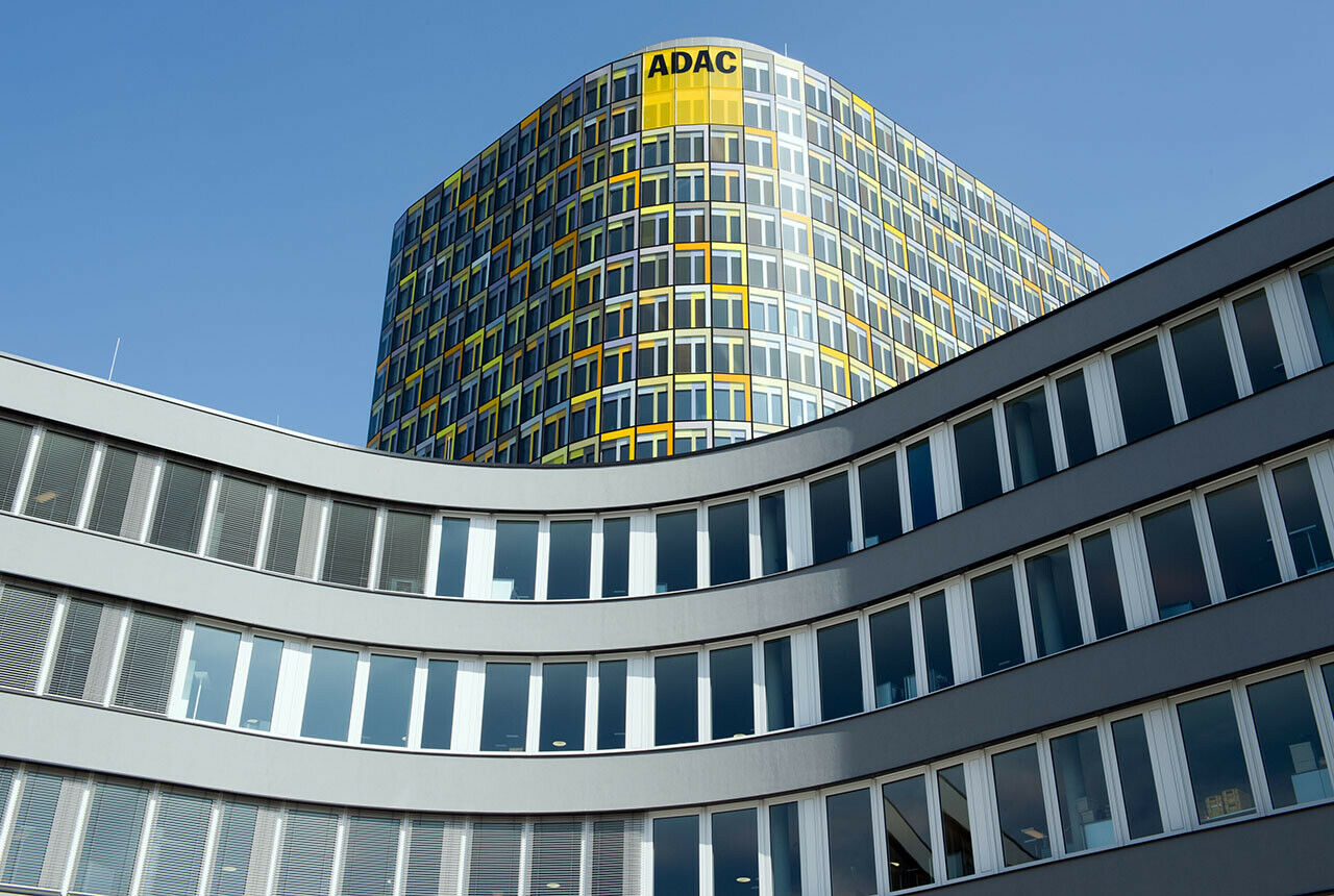 Der ADAC ist unzufrieden mit den Plänen für eine deutsche Pkw-Maut. Laut dem "Spiegel" wandte der Club-Präsident sich deswegen an den Verkehrsminister