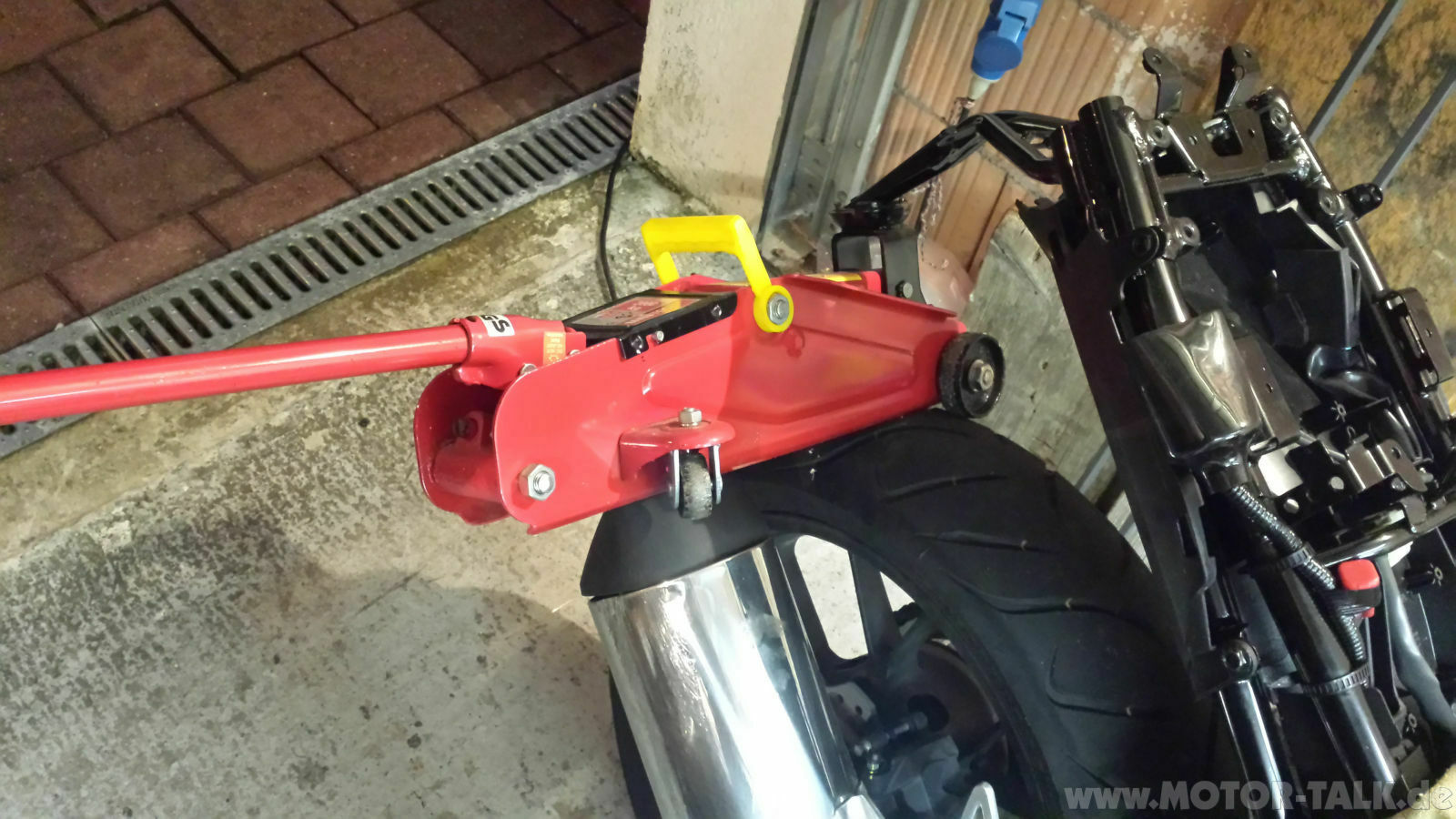 Bericht: Unfall, Totalschaden, Wiederaufbau CB500F, Bj. 2014