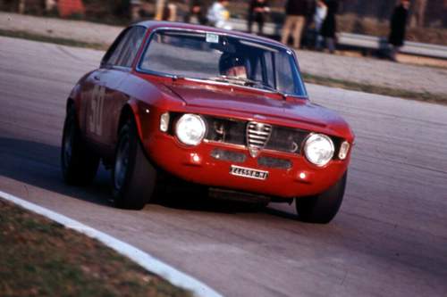 Ab 1965 war das Alfa Romeo Giulia Coupe 1600 Sprint GTA im Motorsport erfolgreich