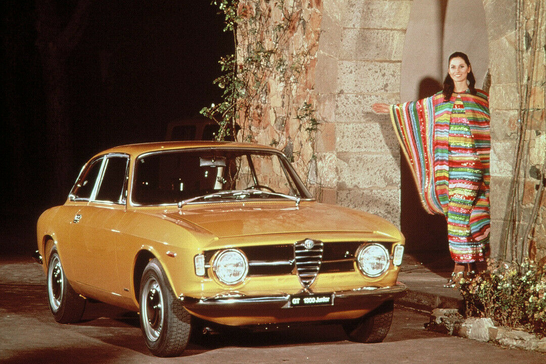 Alfa Romeo Giulia Coupe 1300 GT Bertone