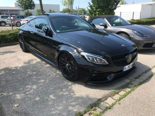 Kein Sportwagen? Ist das ueberhaupt ein AMG? :).jpg