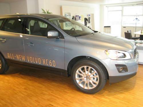 Xc60-chameleon-blue-pearl-4