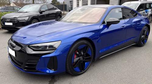 E-Tron GT RS Sepang Blau