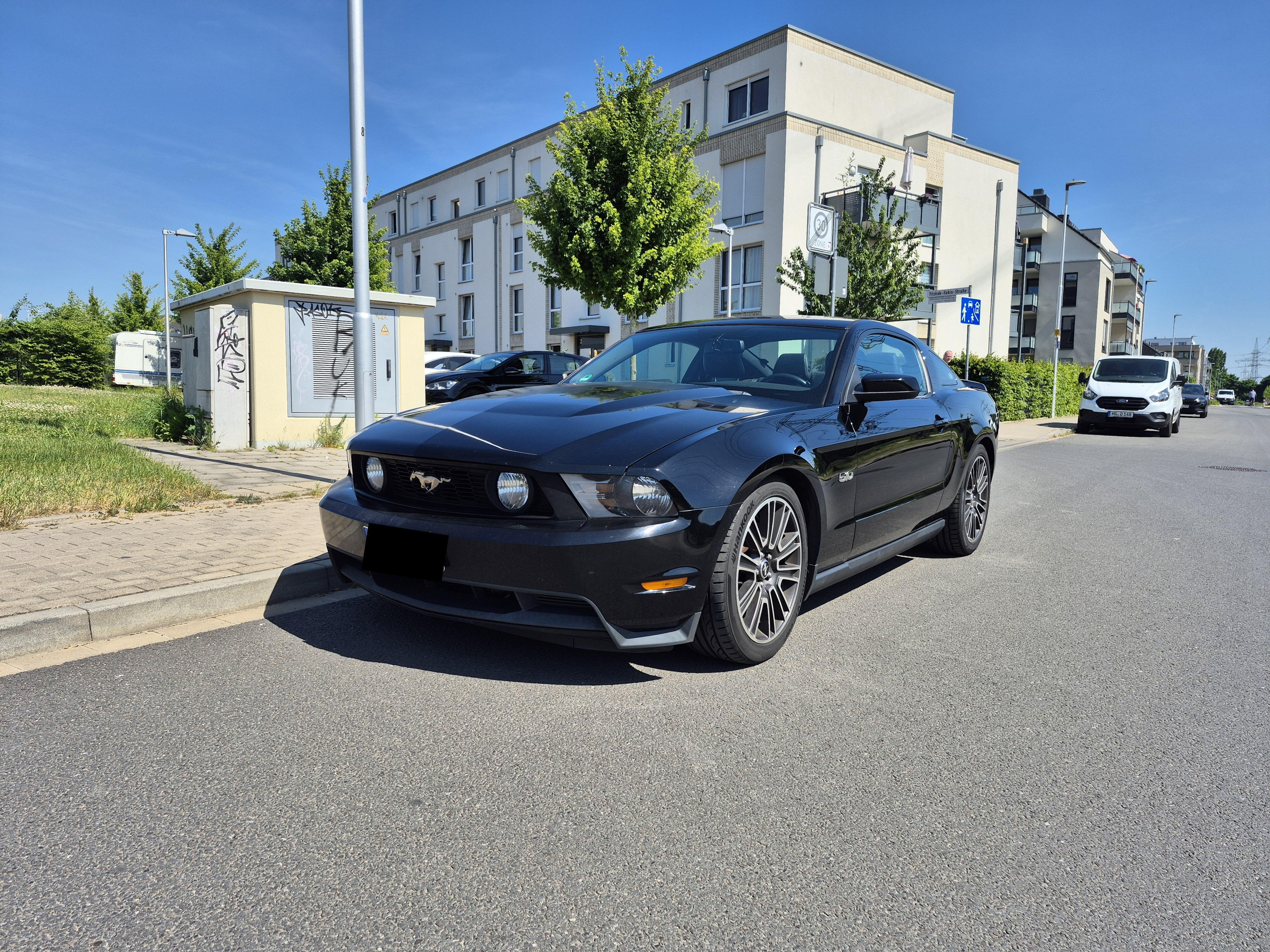 Biete Ford Mustang Mk5 5.0L Clean Carfax
