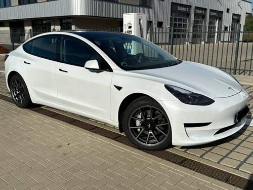 Tesla Model 3 SR 421€ / Monat