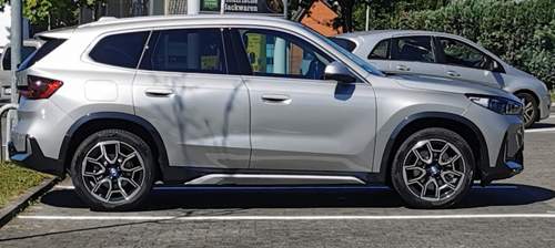 X1 PHEV 30E Space Silber