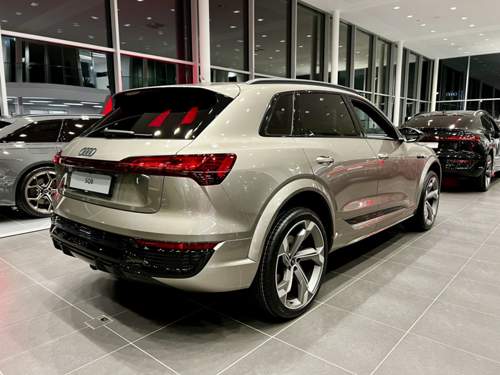 SQ8 e-tron Karatbeige