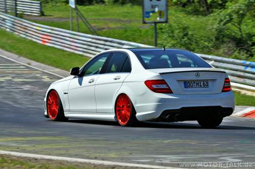 C63-amg-nordschleife-3