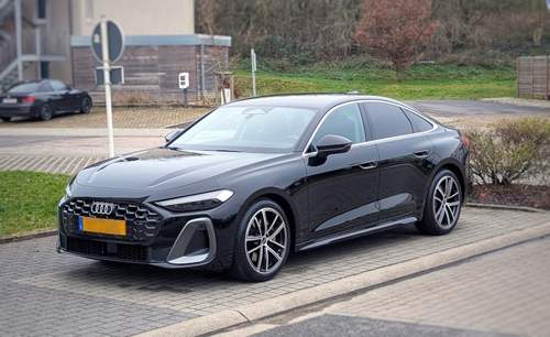 Audi A5 Limousine - 01