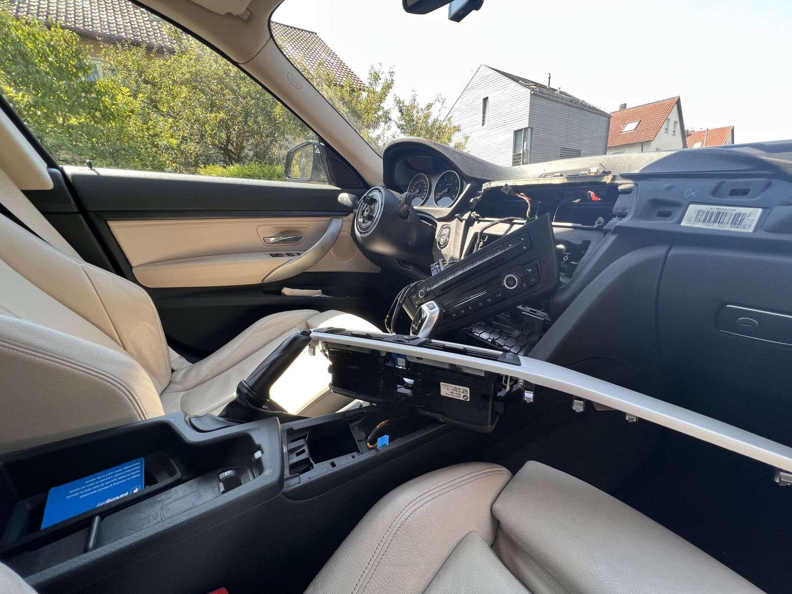 Bin dann auch dabei - Navi Prof + Airbag weg nach Einbruch