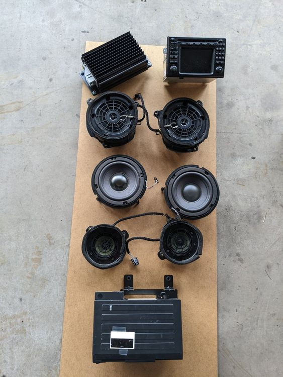 Bin enttäuscht vom Bose-Soundsystem, nur 6 Lautsprecher und 2 Blenden