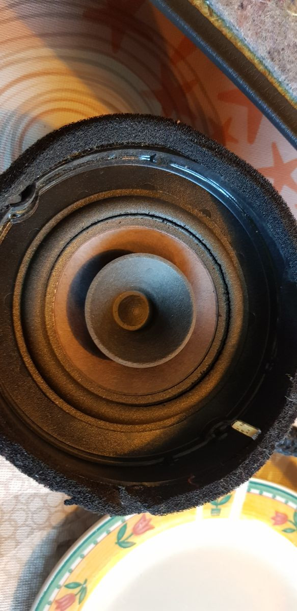 Bin enttäuscht vom Bose-Soundsystem, nur 6 Lautsprecher und 2 Blenden