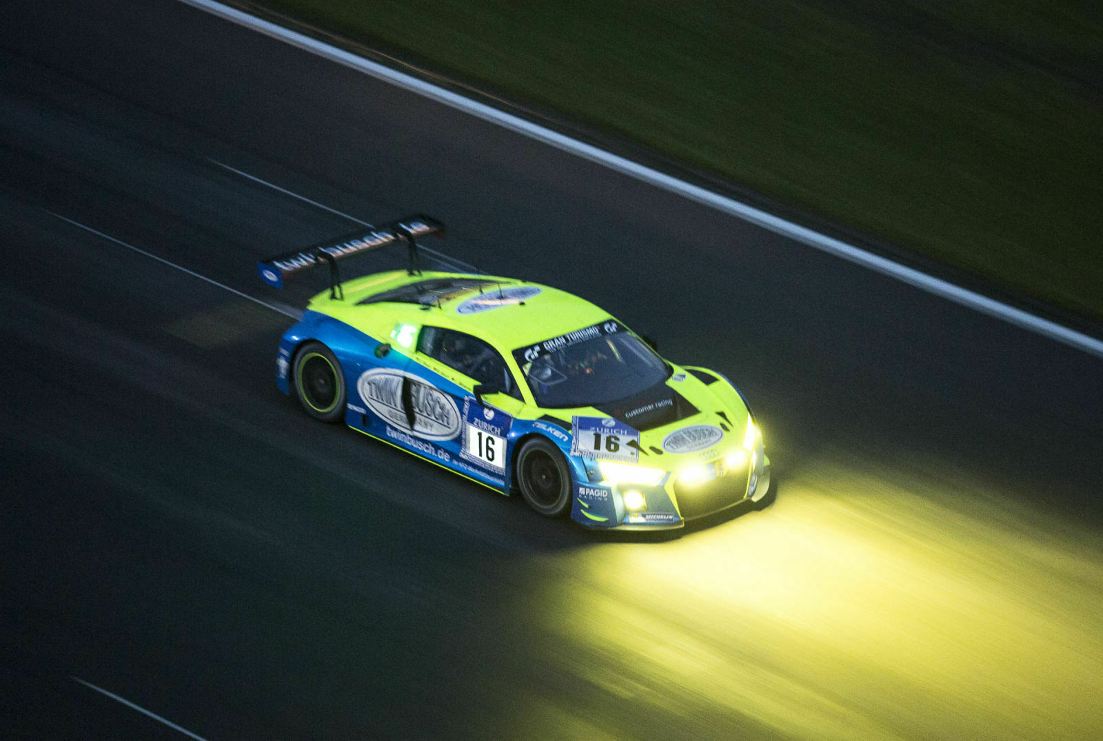 Nachtschicht beim 24h-Rennen am Nürburgring