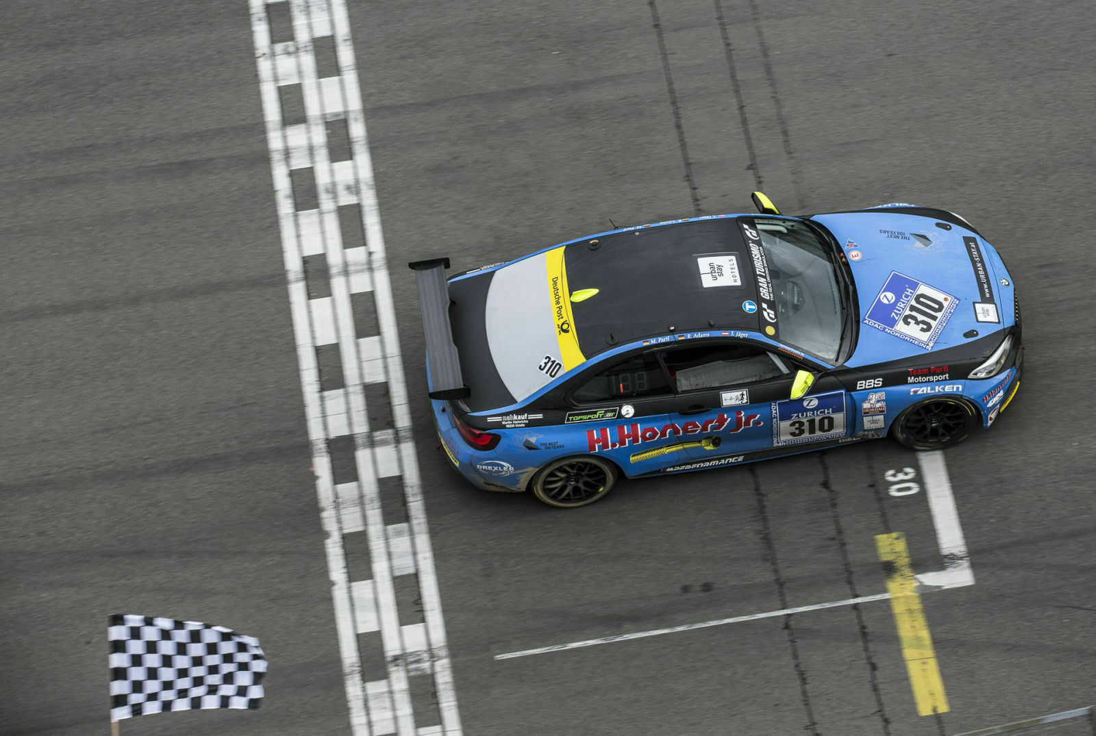 Das Finale der 24 Stunden vom Nürburgring - Rudi Adams auf dem "Eifelblitz"