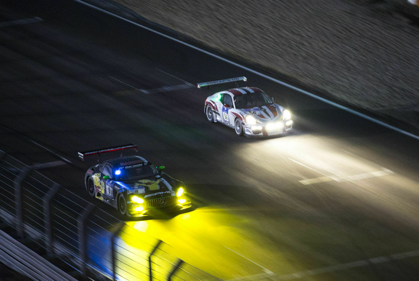 Nachtschicht beim 24h-Rennen am Nürburgring
