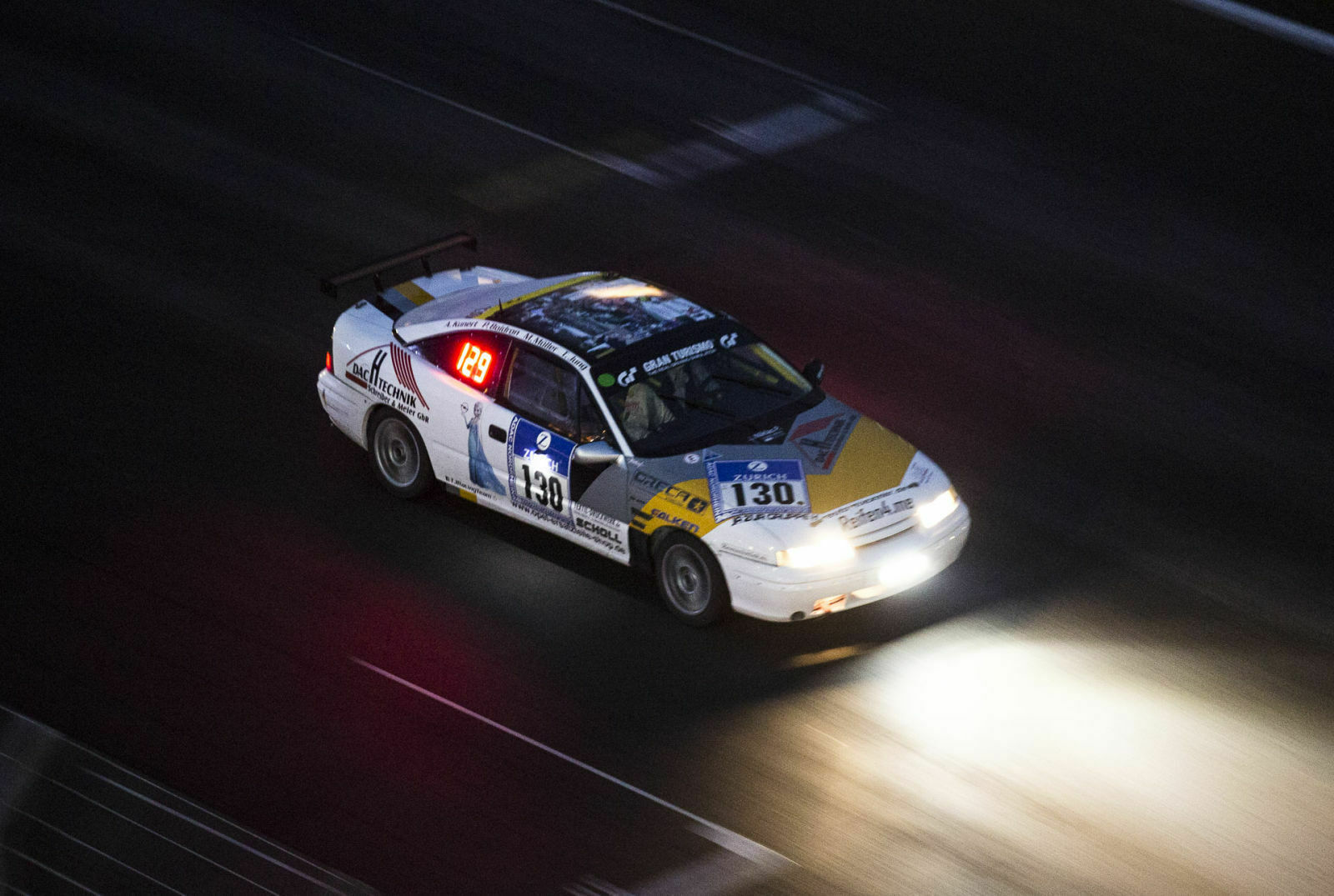 Nachtschicht beim 24h-Rennen am Nürburgring