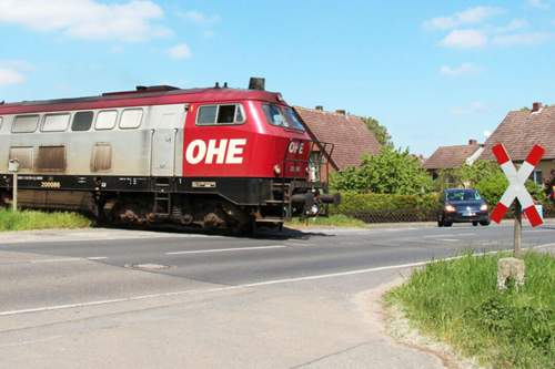 Etwa jeder vierte Unfall an einem Bahnübergang endet laut dem Deutschen Zentrum für Luft- und Raumfahrt tödlich