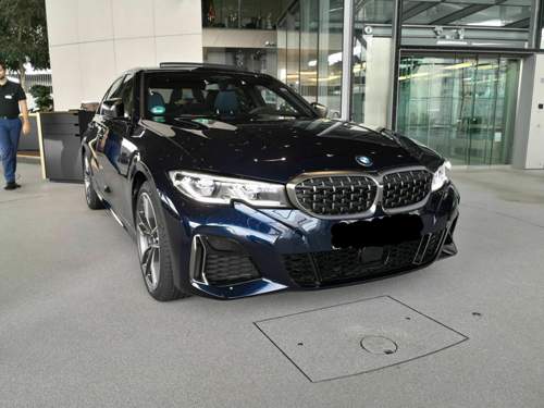 Bmw-welt-front