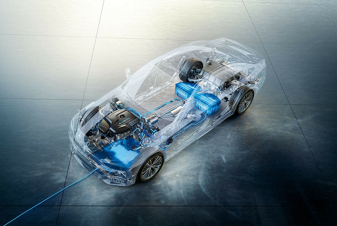 In 3,5 Stunden soll der Akku des Plug-in-Hybrids 530e iPerformance induktiv gefüllt werden