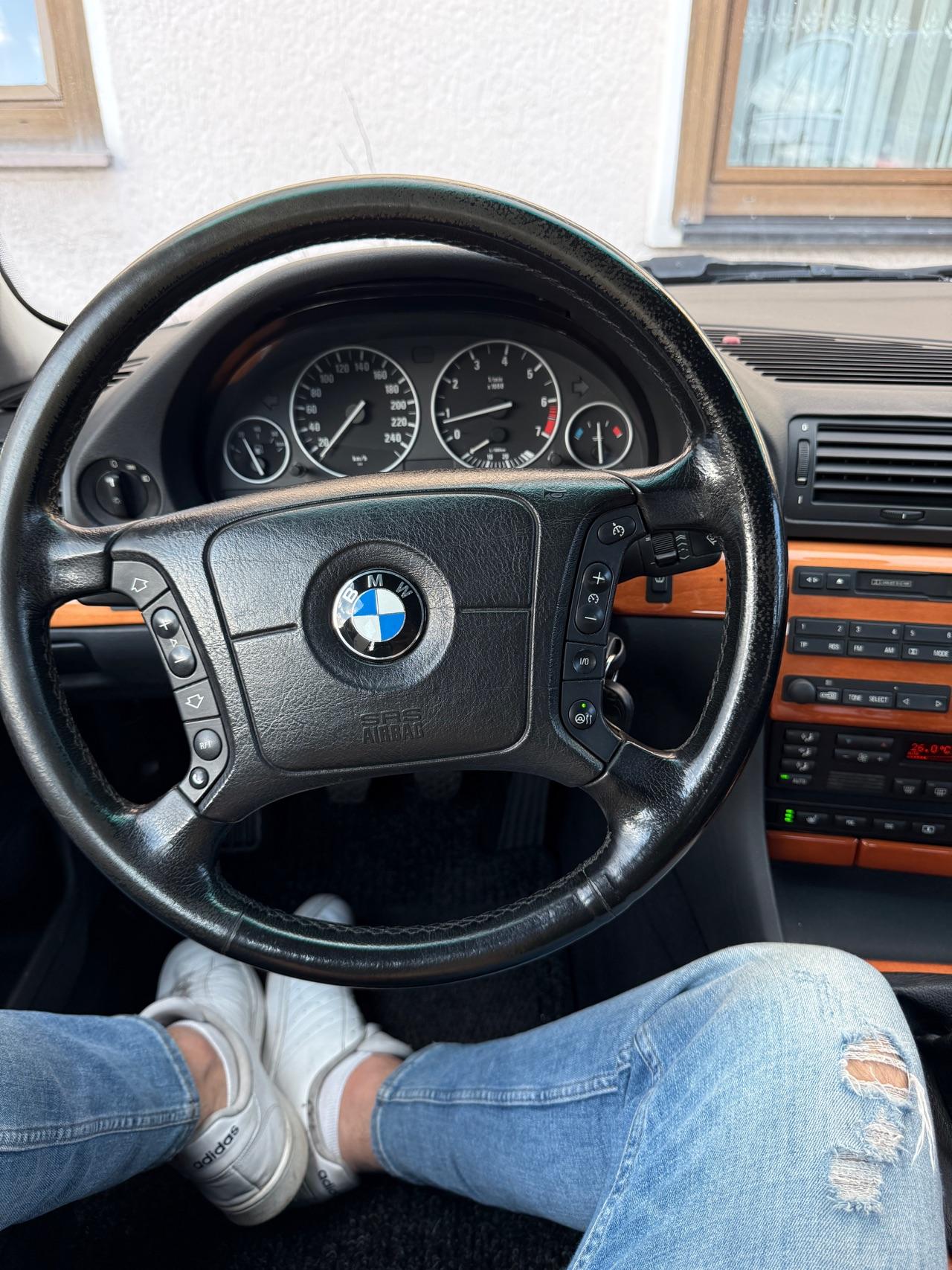 BMW E38 728i Blinker und Fernlicht ohne Funktion.