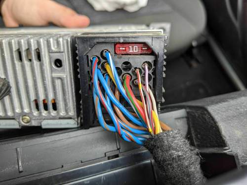Stecker vom Radio (17 PIN?!)