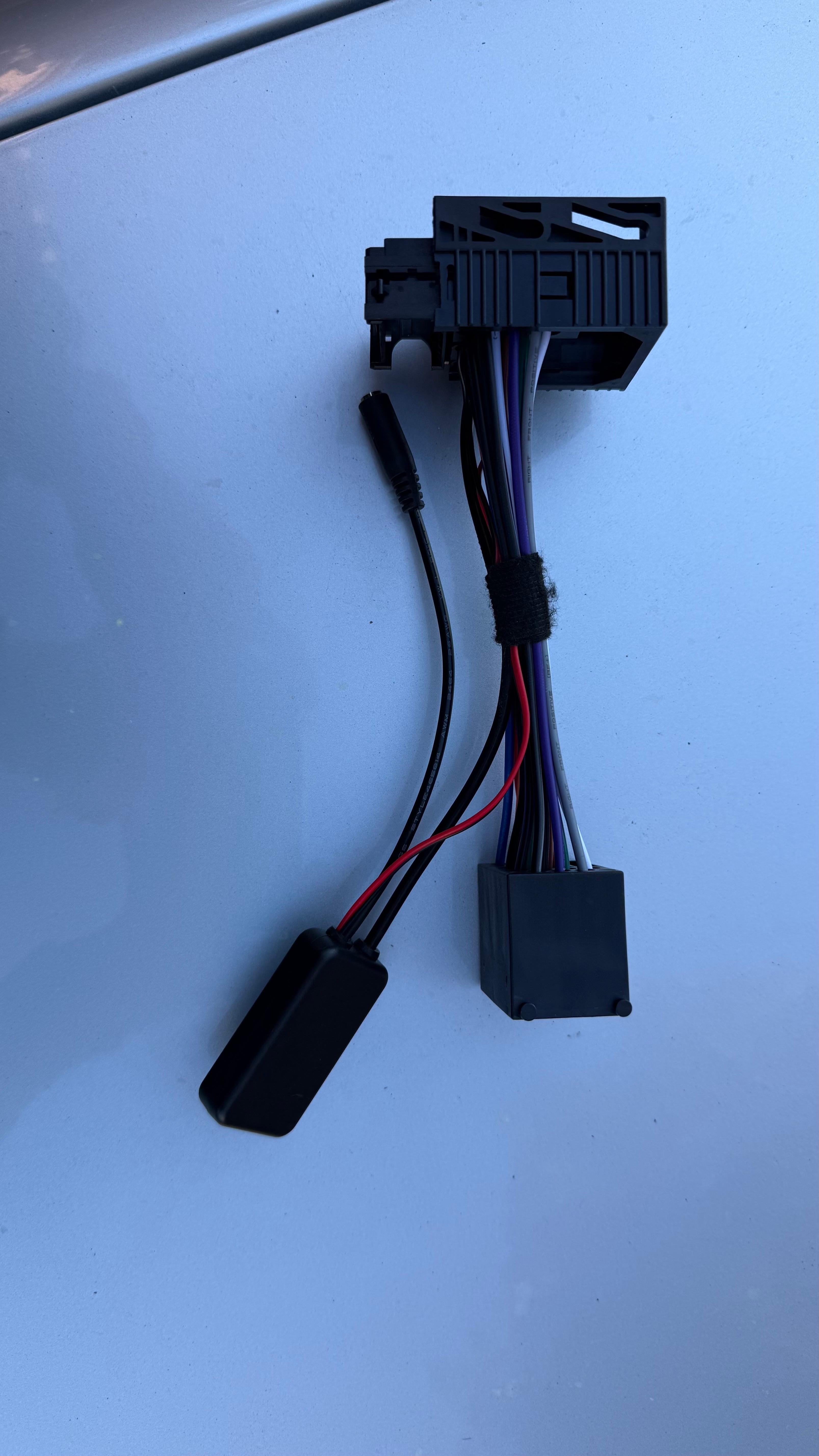 BMW E47 2005, Business CD Radio, Bluetooth Nachrüsten über Aux/Sound-System Eingang