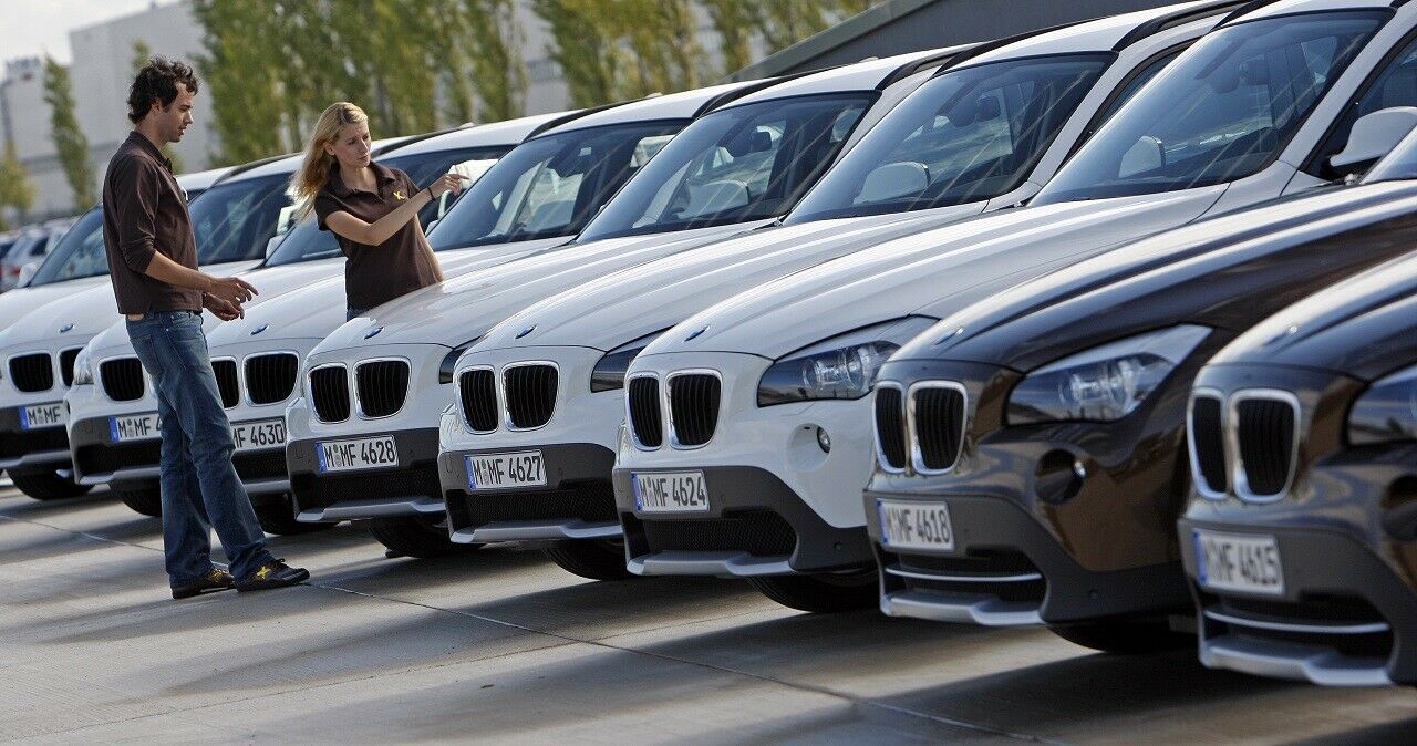 Auch in der kommenden Woche werden deutsche BMW-Händler Neuwagen verkaufen