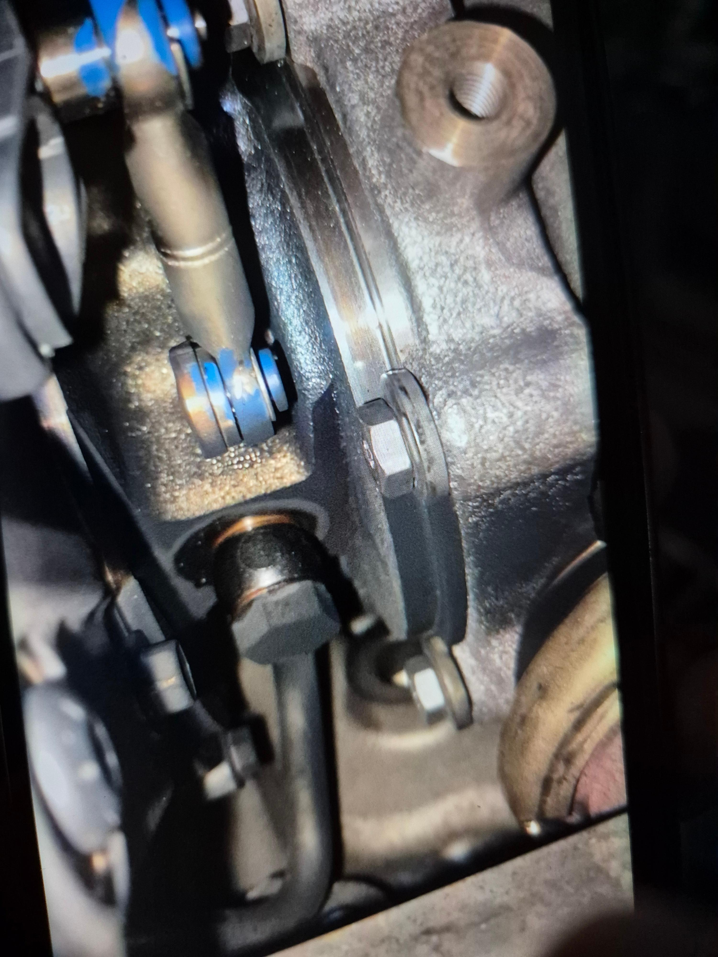 BMW F10 - Probleme nach Turbowechsel - Riecht verbrannt und Turbo verkohlt ( mit Bildern )