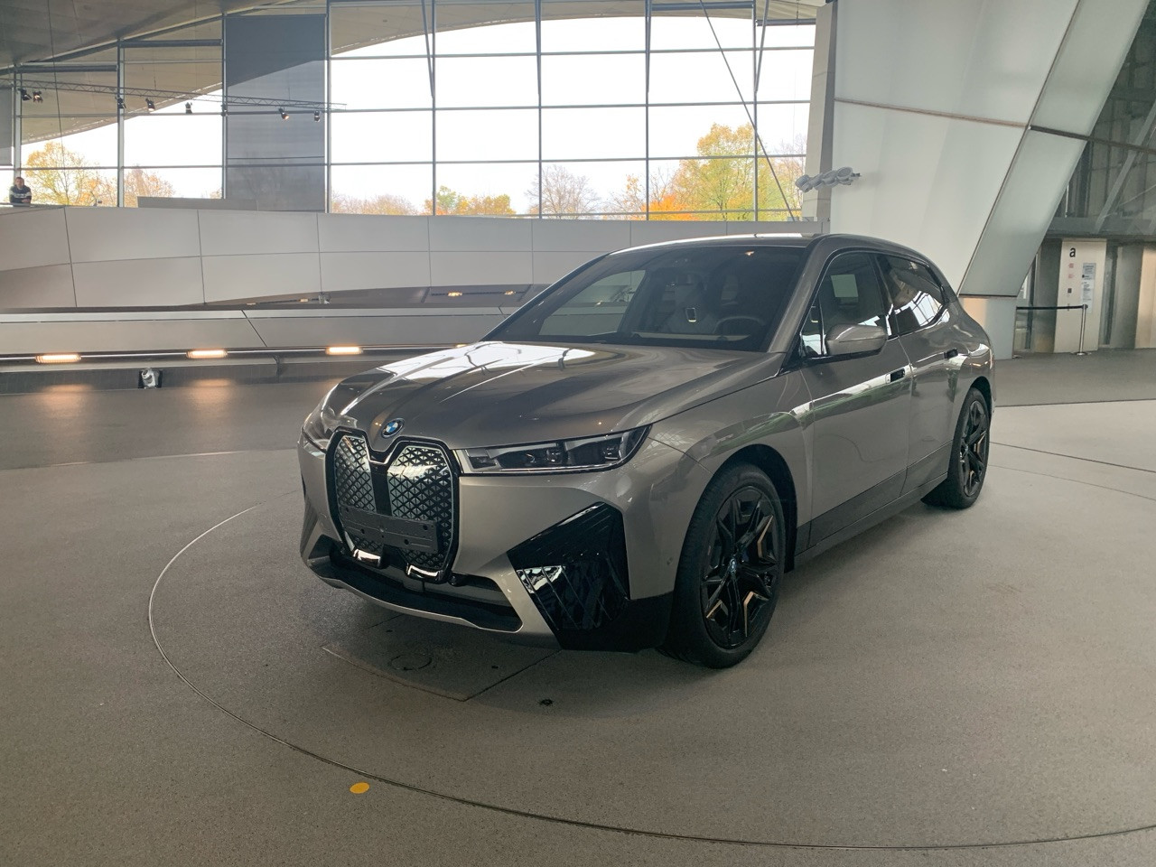 BMW iX - Wartezimmer