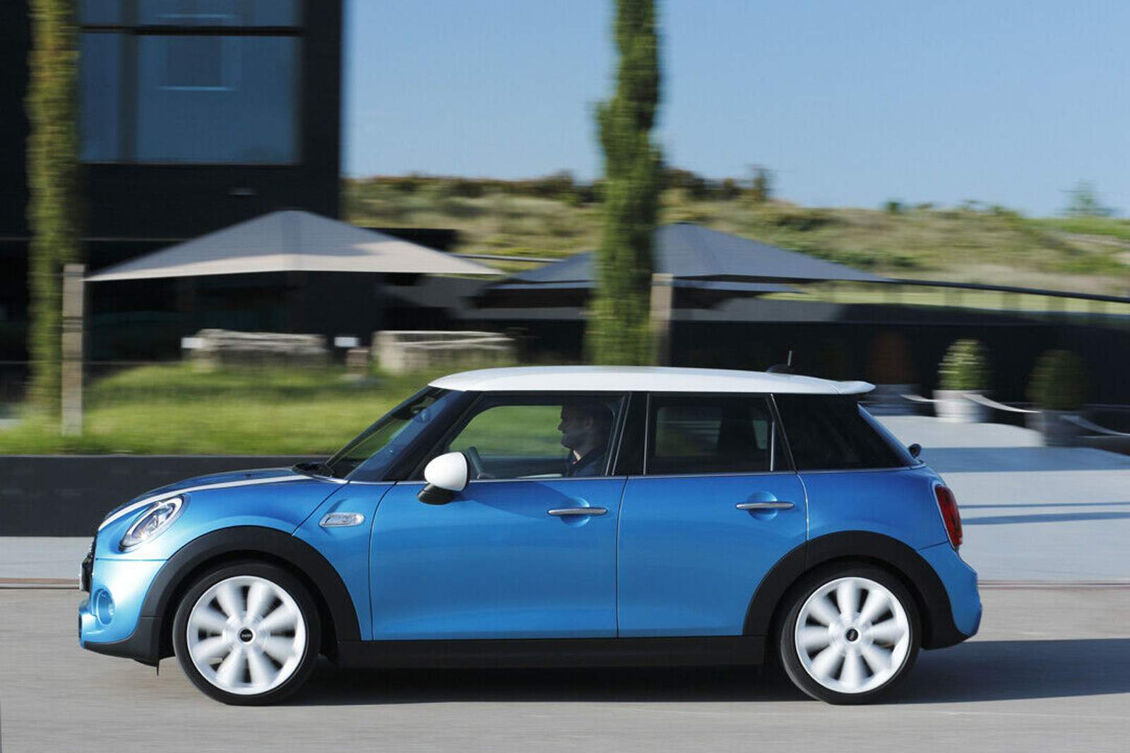 Neuer Einstiegsmotor für den fünftürigen Mini | MINI Mini F55