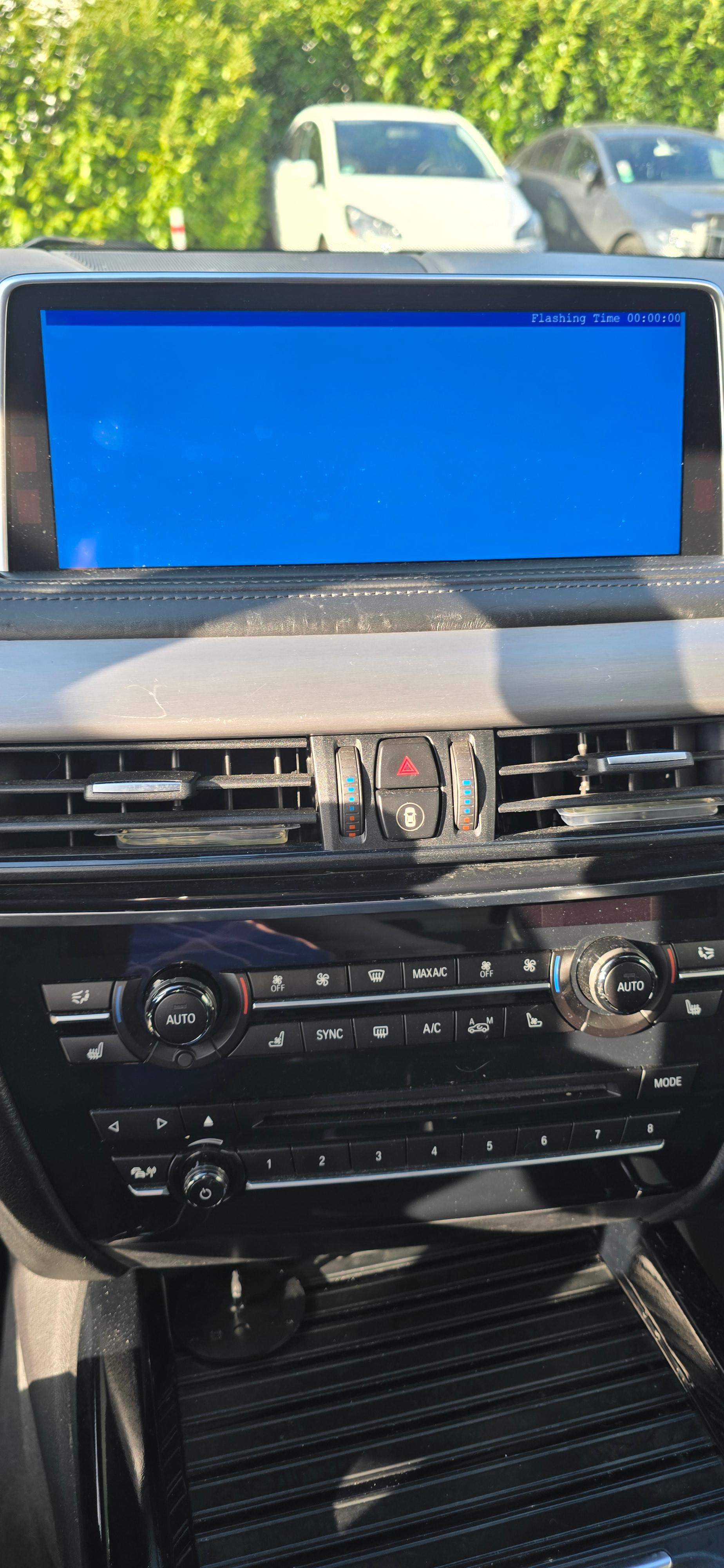 BMW NBT EVO nach codieren blauer Bildschirm