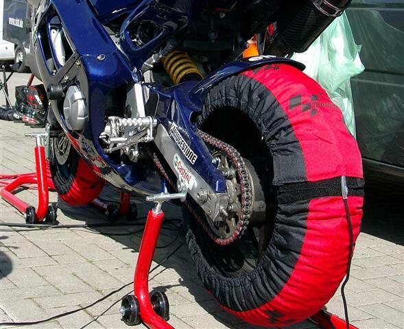 BMW S1000RR Rennstreckenzubehör 3/16: Moto GP Reifenwärmer