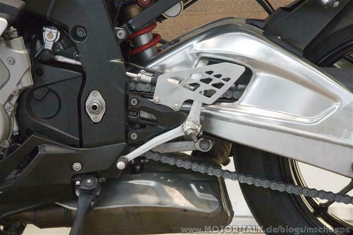BMW S1000RR Zubehör 3/11: BMW BMW HP Fußrastenanlage (Gilles Tooling)