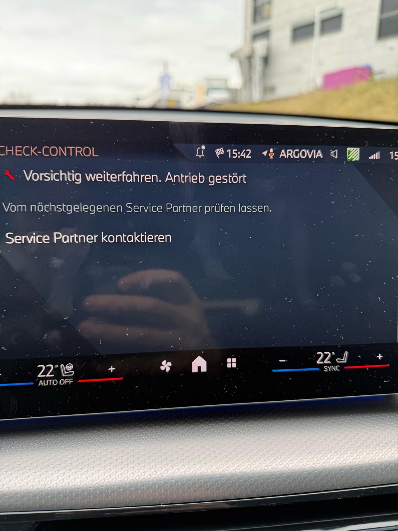 BMW X1 - "Vorsichtig weiterfahren. Antrieb gestört"