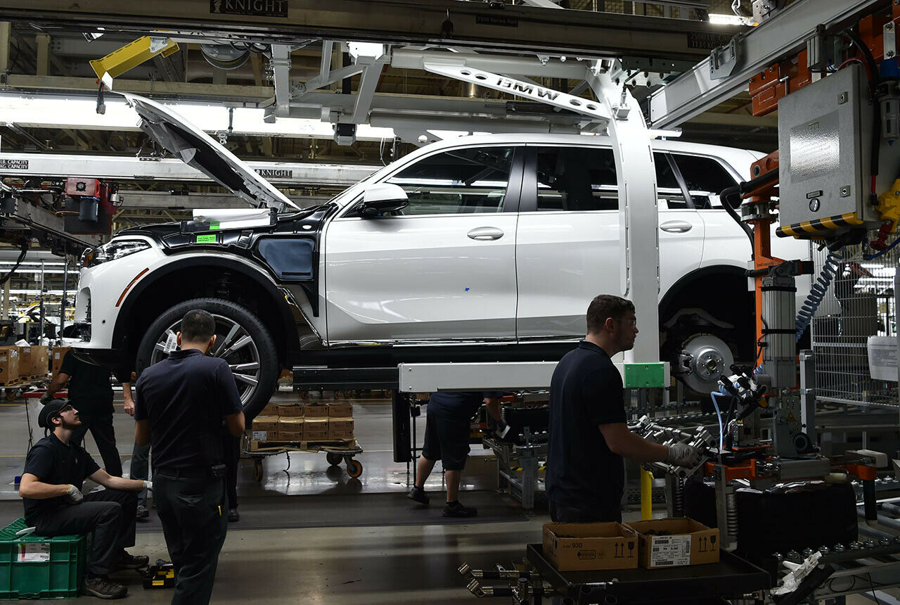 Der BMW X7 misst mehr als fünf Meter in der Länge