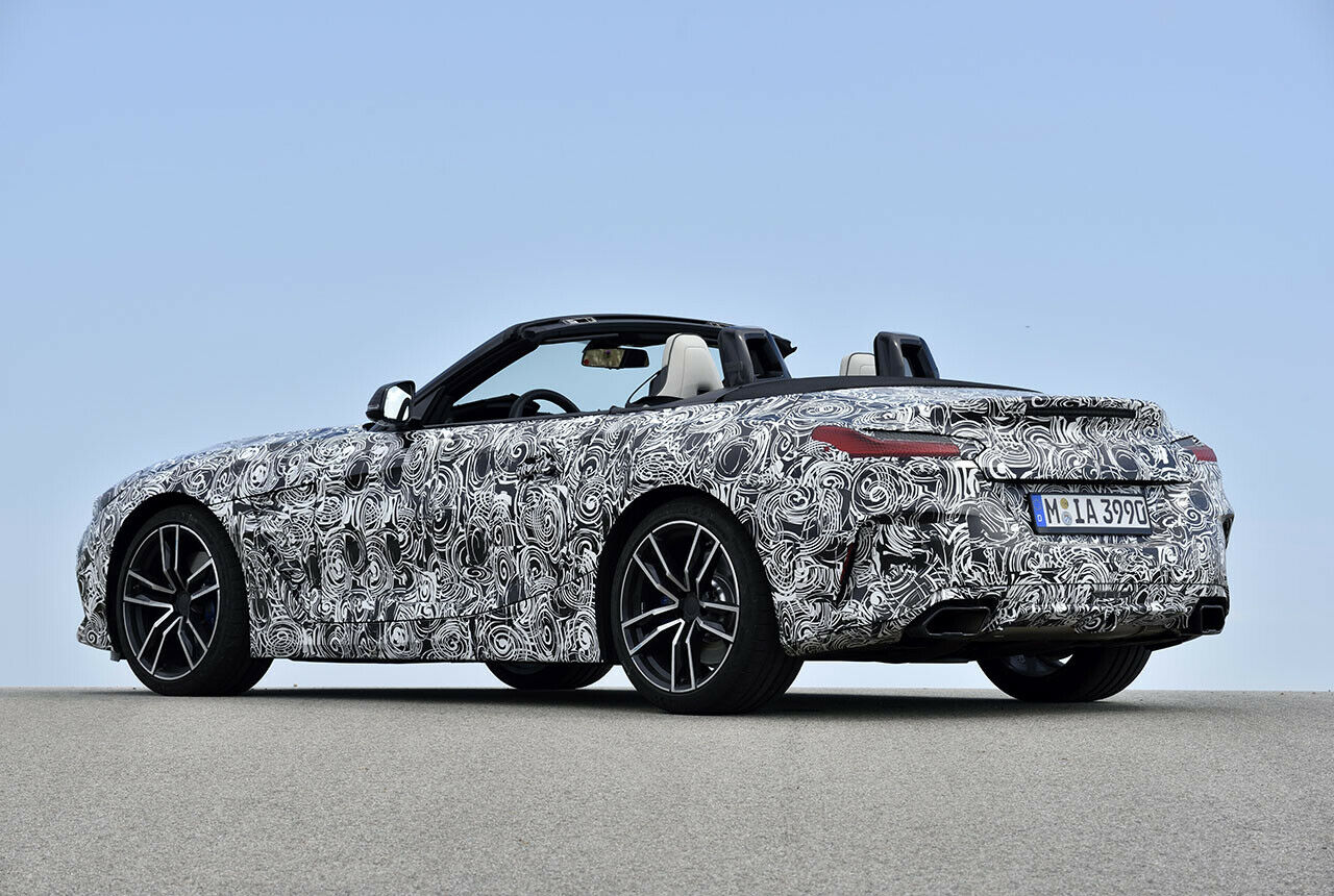 BMW Z4 M40i Roadster: Offenes Stoffdach