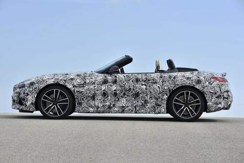 Der BMW Z4 sagt schon von außen ganz klar, dass er mit Hinterradantrieb fährt